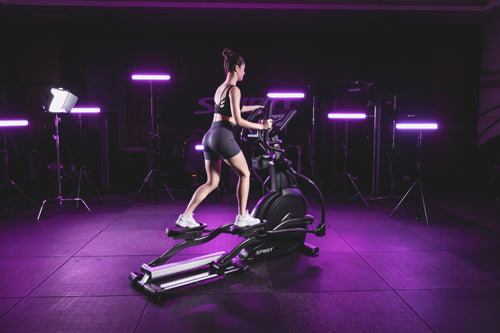 Spirit CE800+ · Elíptica con consola LED – foto 6