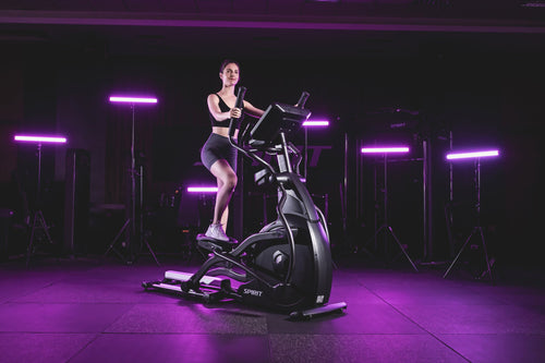 Spirit CE800+ · Elíptica con consola LED – foto 7