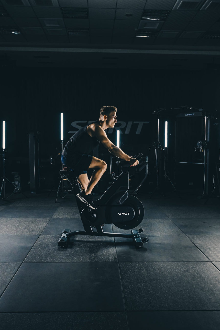 Spirit SBC800 · Bicicleta de spinning com resistência eletromagnética