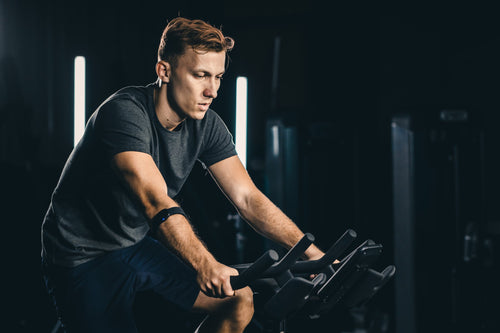 Spirit SBC900 · Bicicleta indoor con resistencia electromagnética y luz de coaching – foto 6